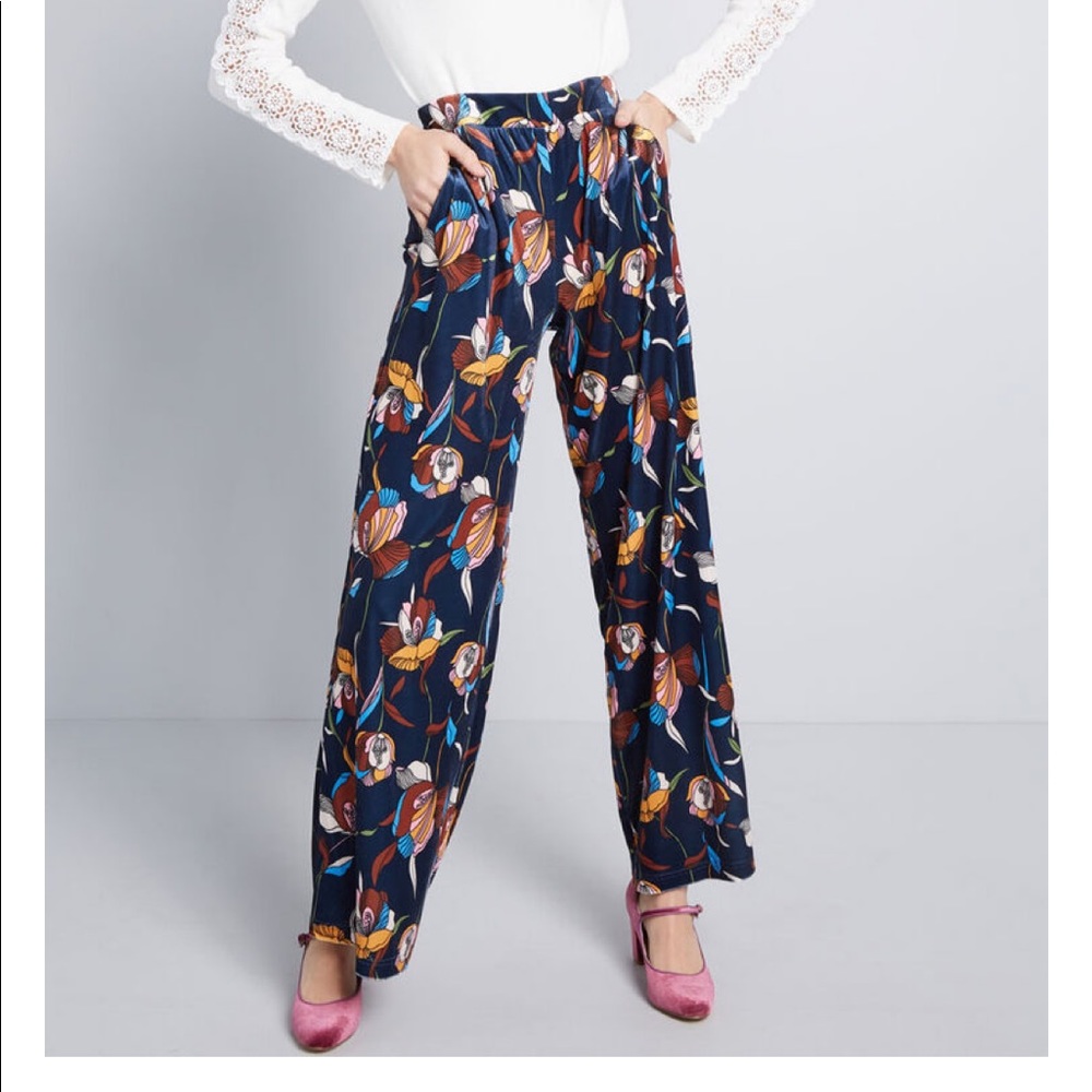 Certainly Swanky Wide-Leg Velvet Pants